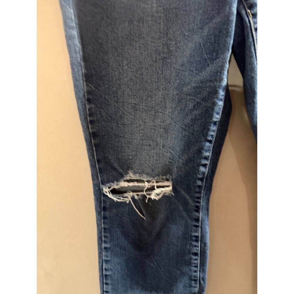 SO Kick Cropped Jeans Womens 15 Blue Denim High Rise Pockets Distressed Raw Hem - Picture 8 of 13